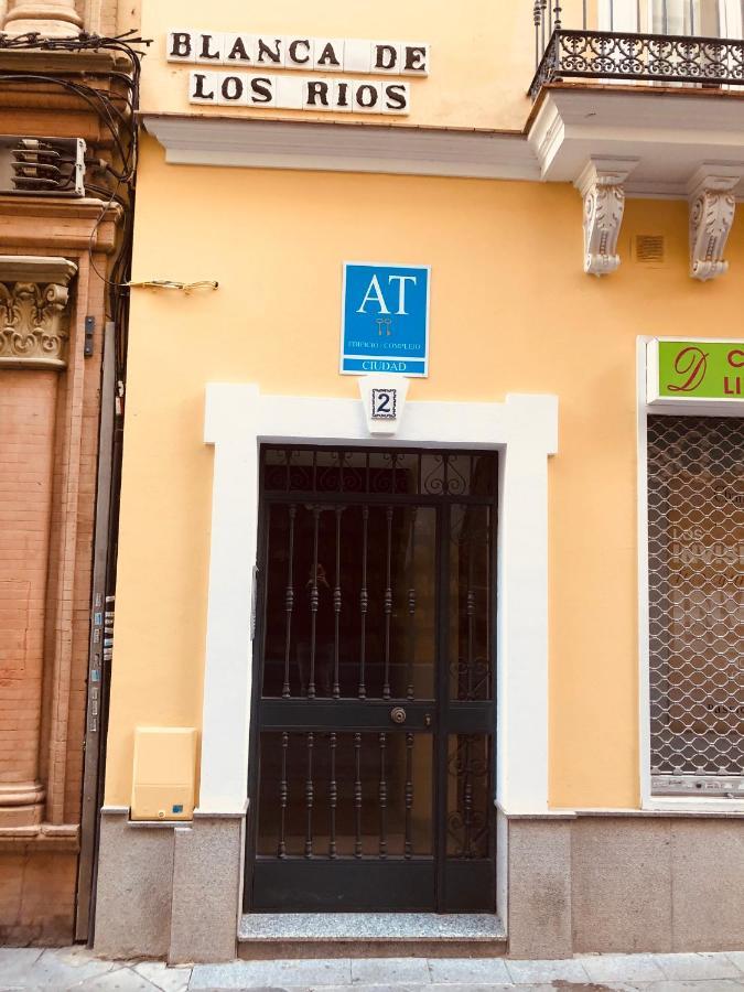 Centriko Francos Appartement Sevilla Buitenkant foto